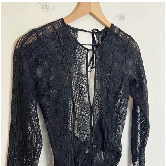 FOR LOVE AND LEMONS- Skivvies Else Lace Long Sleeve Bodysuit Lingerie Festival - Picture 5 of 9